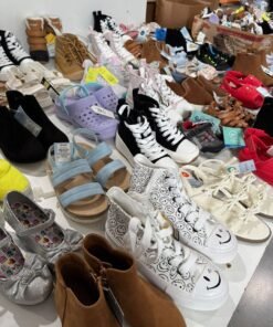 TARGET CHILDREN'S SHOES – LOTS OF 100 PAIRS