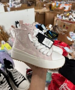 TARGET CHILDREN'S SHOES – LOTS OF 100 PAIRS