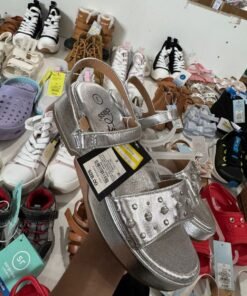 TARGET CHILDREN'S SHOES – LOTS OF 100 PAIRS